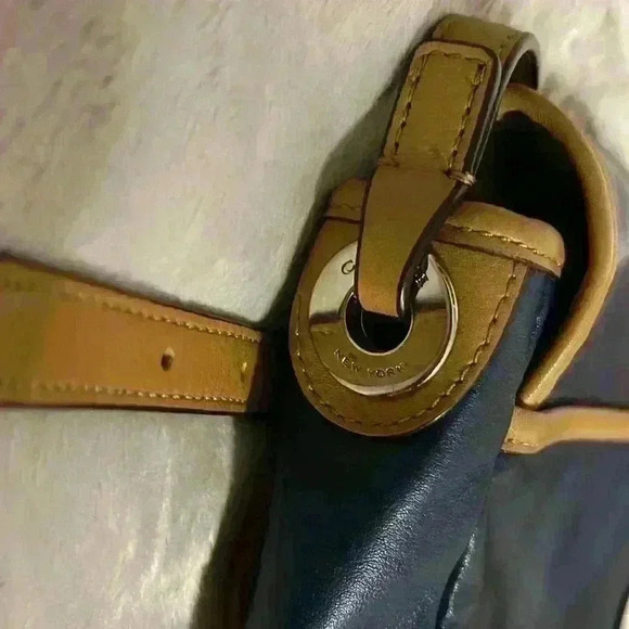 Coach Crossbody - Picture 14 of 14